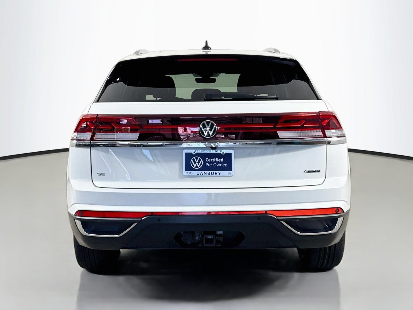 Certified 2024 Volkswagen Atlas Cross Sport SE AWD/4WD image 10