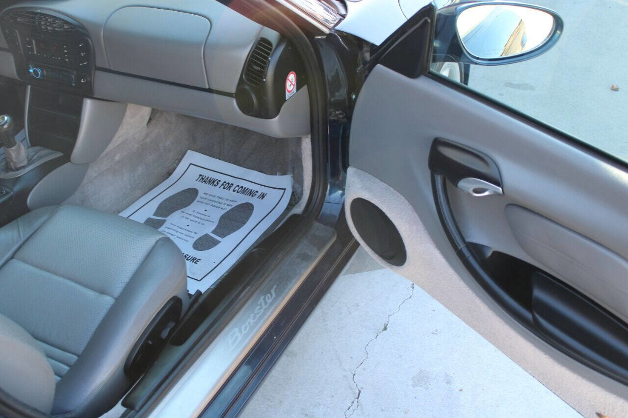 Used 2000 Porsche Boxster image 18