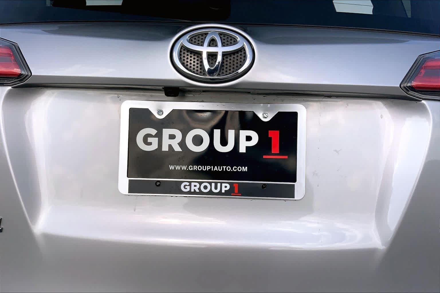 Used 2017 Toyota RAV4 LE FWD image 10