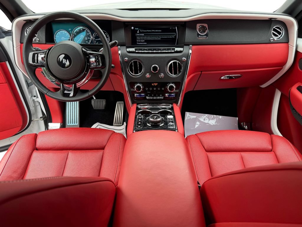 Used 2021 Rolls-Royce Cullinan AWD/4WD image 25
