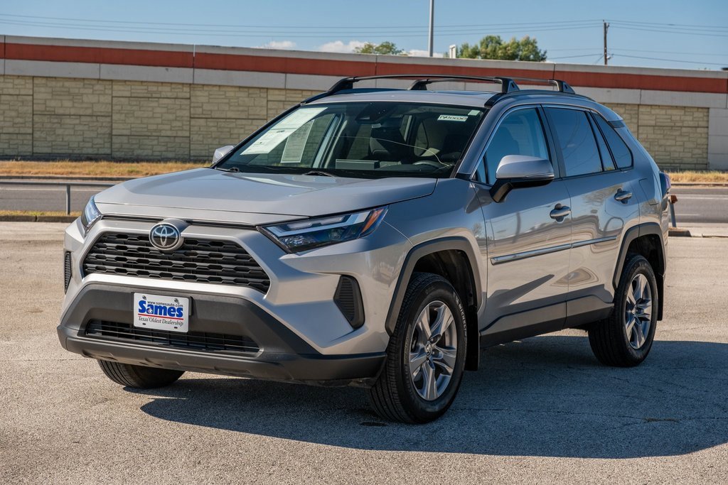 Used 2023 Toyota RAV4 XLE image 3