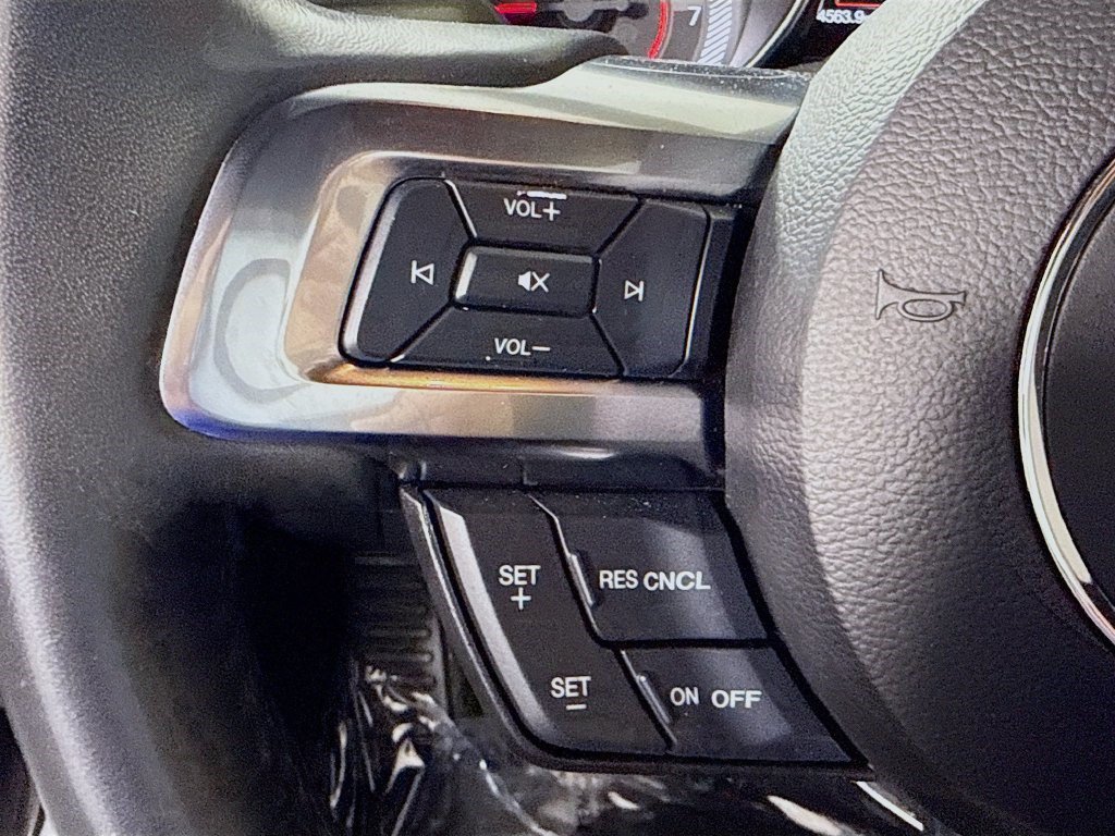 Used 2018 Ford Mustang Coupe RWD image 10