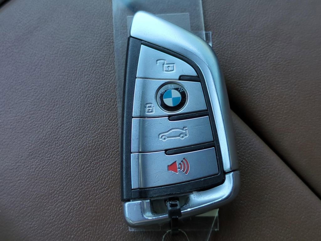 Used 2021 BMW X5 M w/ Executive Package image 26