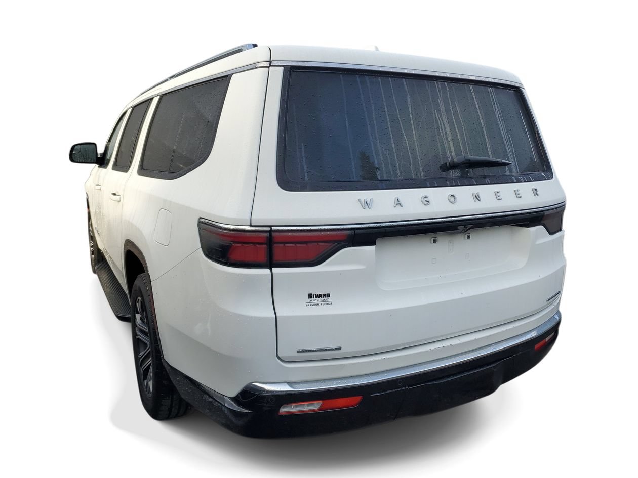 Used 2023 Jeep Wagoneer L Series II AWD/4WD image 3
