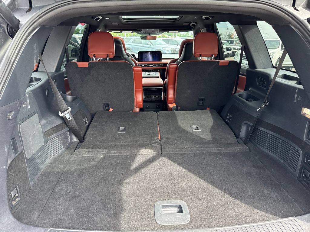 Used 2025 Lincoln Aviator Reserve w/ Equipment Group 201A AWD/4WD image 13
