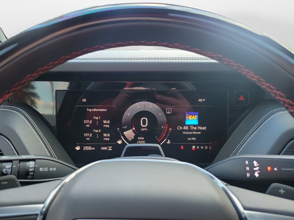 Used 2025 GMC Yukon AT4 Ultimate image 11