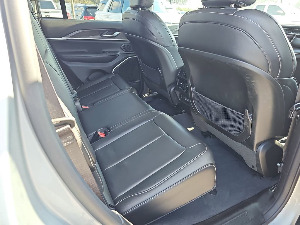 Used 2022 Jeep Grand Cherokee Limited 4xe image 14