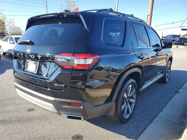 Used 2024 Honda Pilot Elite image 4