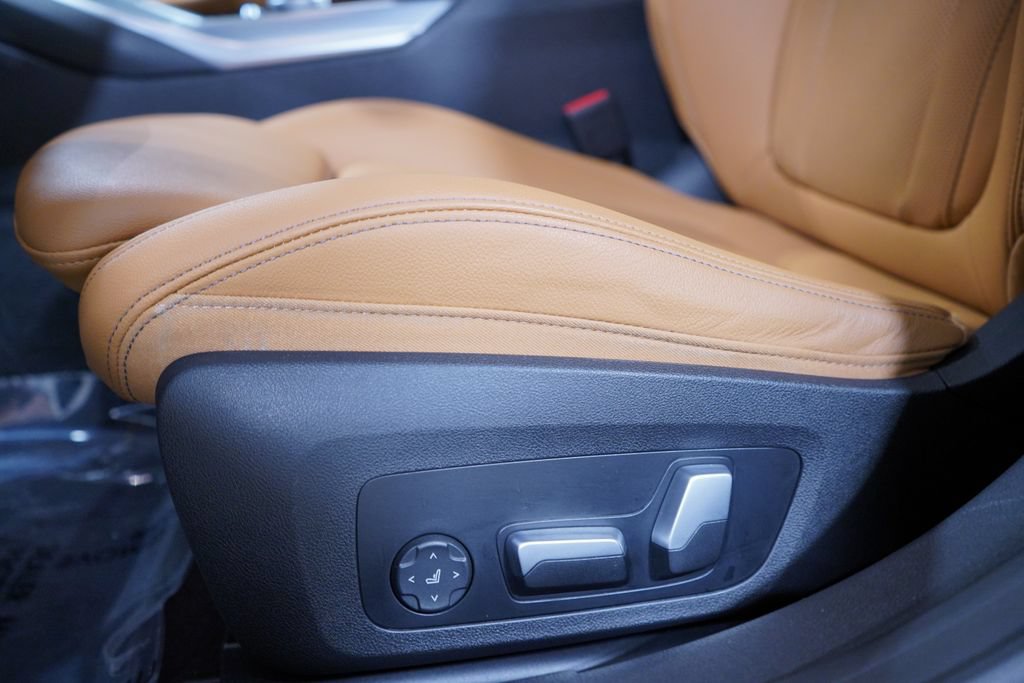 Used 2023 BMW i4 eDrive40 w/ Premium Package RWD image 8