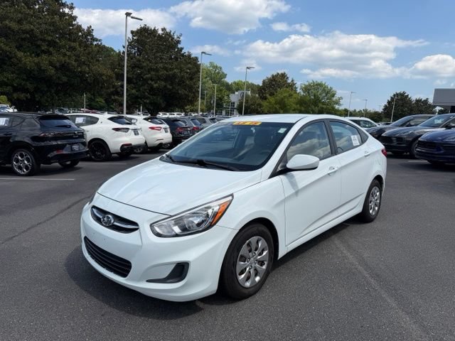 Used 2016 Hyundai Accent SE FWD image 2