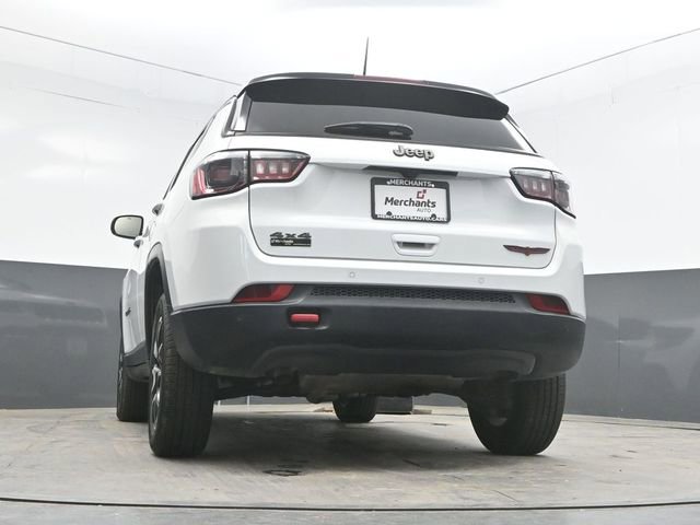 Used 2025 Jeep Compass Trailhawk AWD/4WD image 37