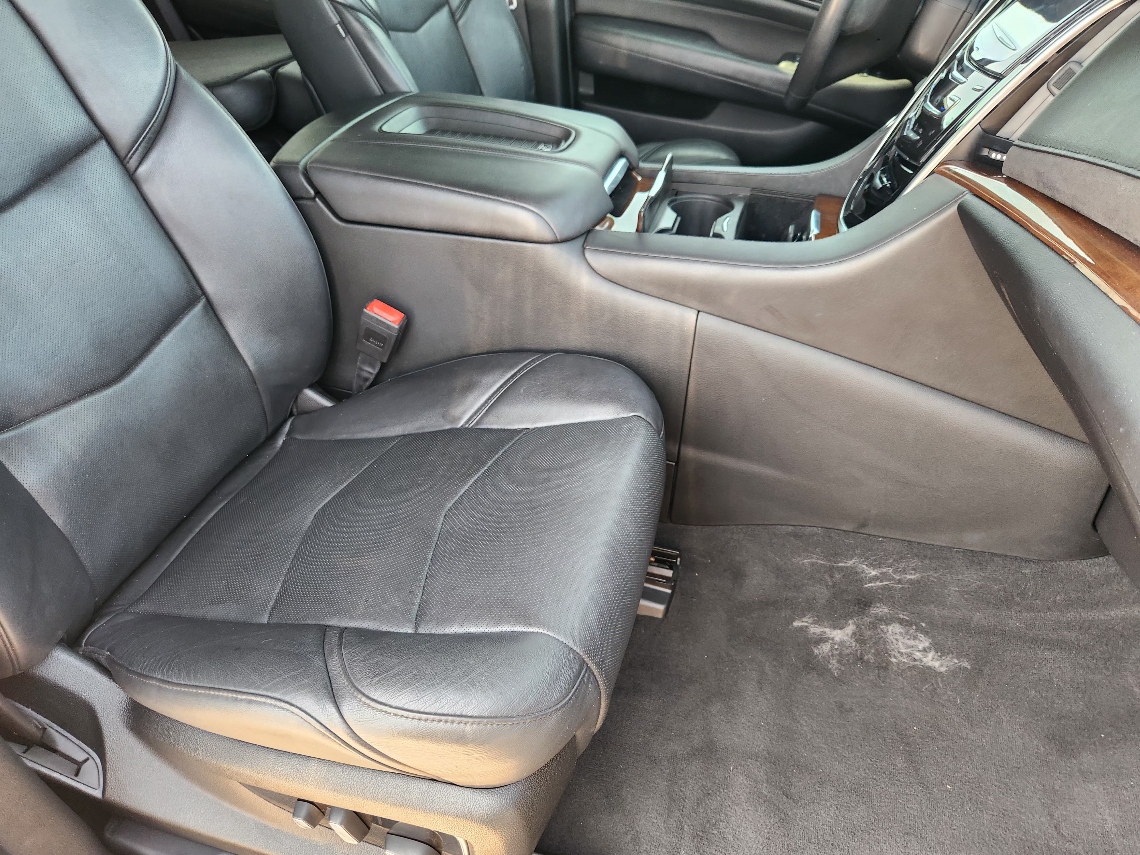 Used 2019 Cadillac Escalade Premium Luxury w/ Escalade Sport Edition RWD image 14