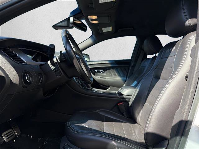 Used 2018 Ford Taurus SHO image 11