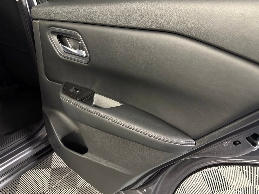 Used 2026 Nissan Rogue SV w/ Cold Weather Package image 30