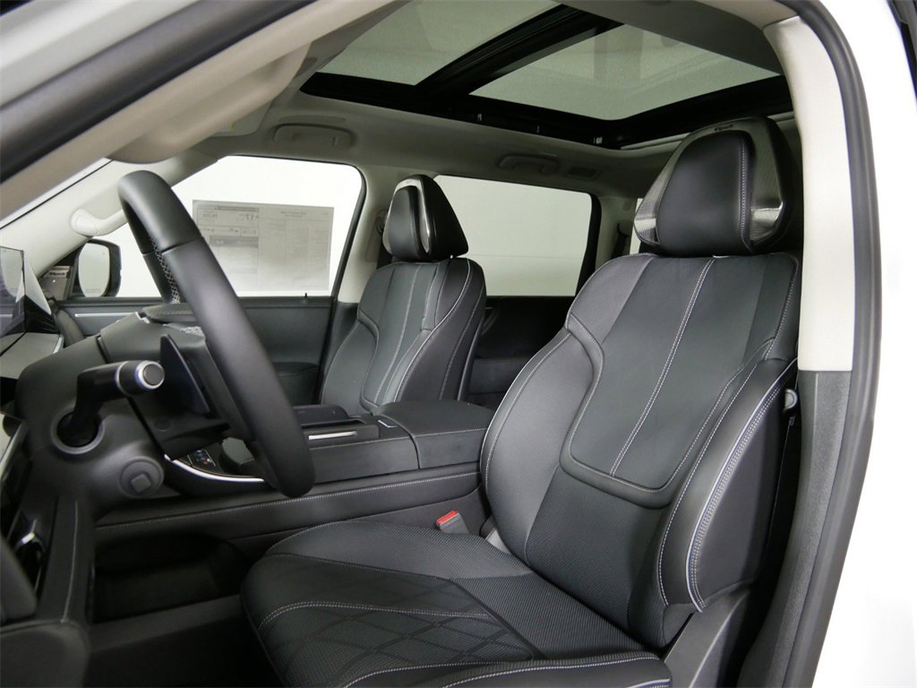 New 2025 INFINITI QX80 Sensory image 11