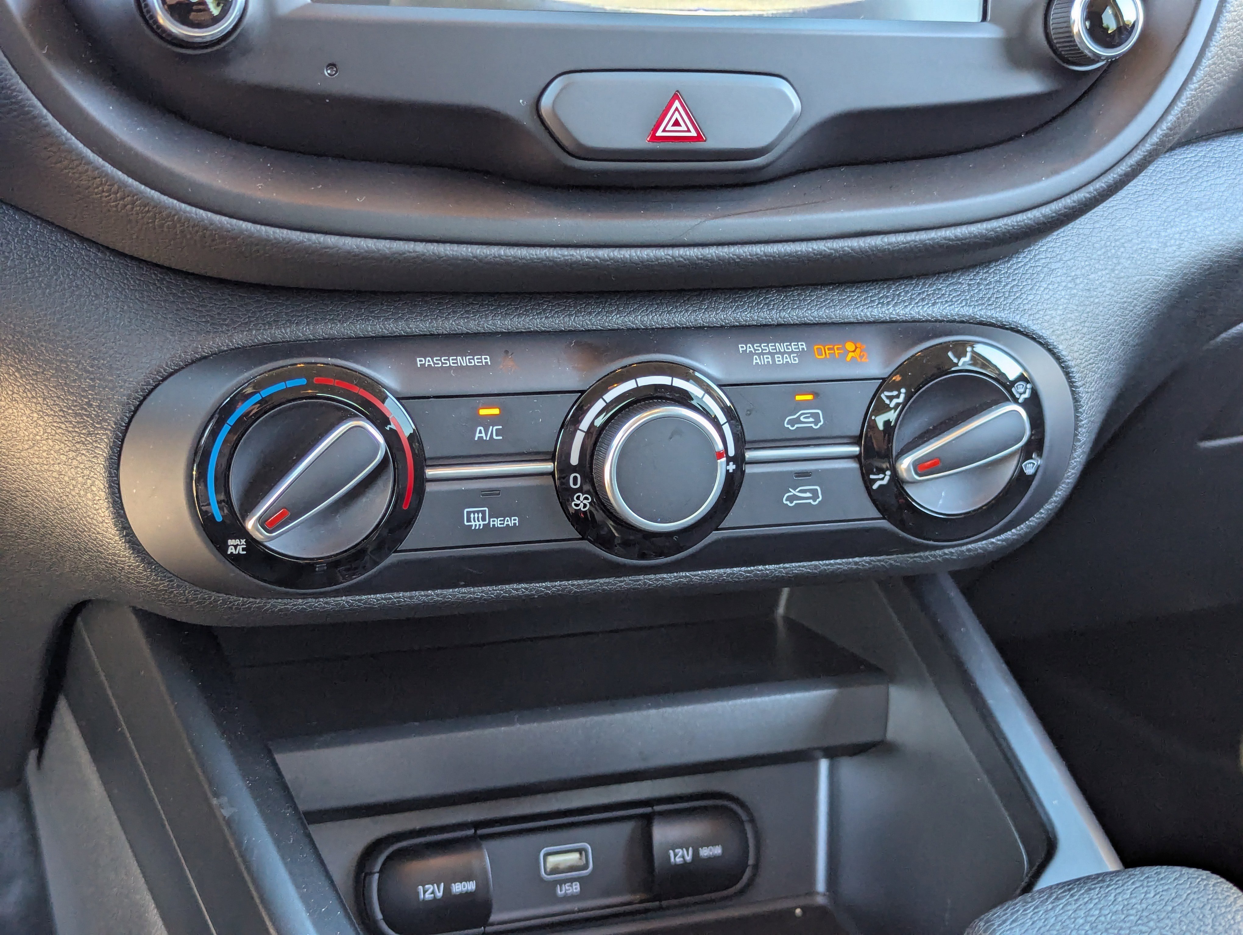 Certified 2025 Kia Soul LX w/ LX Technology Package image 26