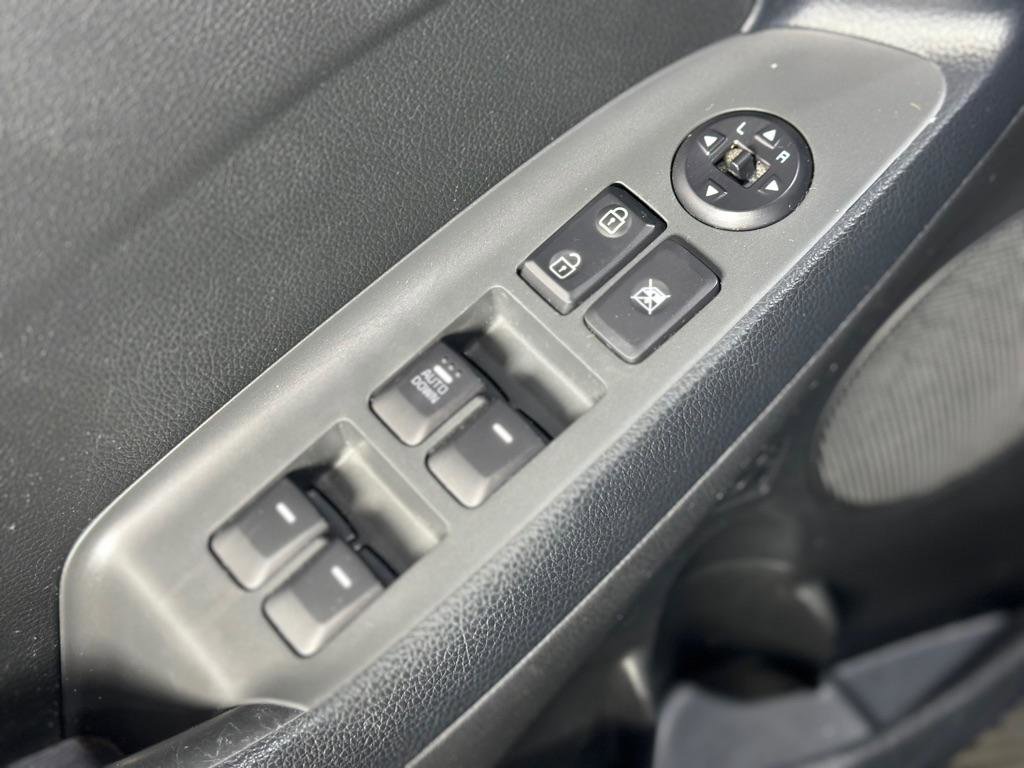 Used 2017 Kia Forte LX image 27