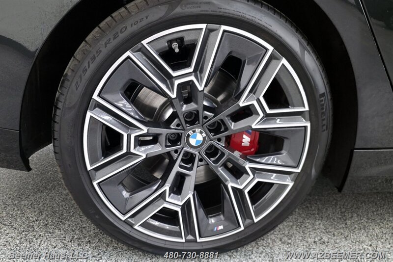 Used 2026 BMW 530i w/ M Sport Package RWD image 18