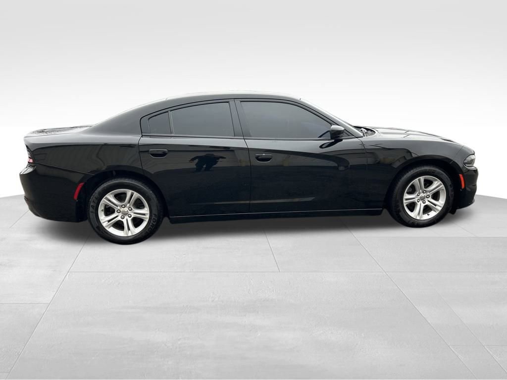 Used 2019 Dodge Charger SXT w/ Leather Interior Group image 7