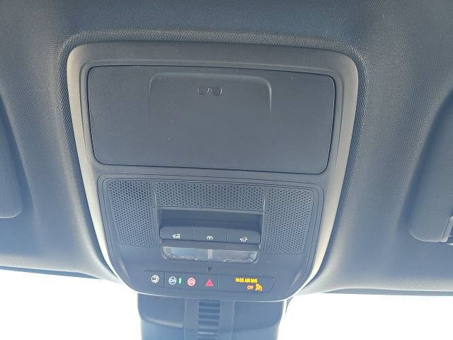 New 2026 GMC Acadia AT4 w/ LPO, Floor Liner Package AWD/4WD image 28