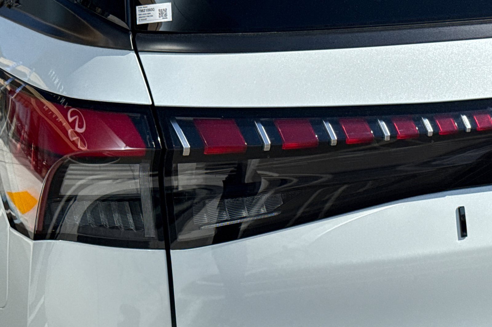 New 2026 INFINITI QX80 Autograph w/ Premium Cargo Package image 31