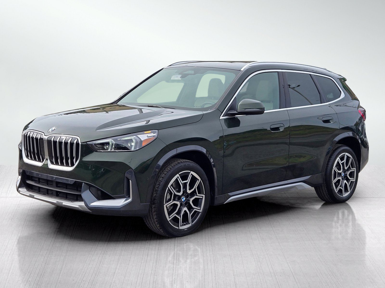 Used 2025 BMW X1 xDrive28i w/ Convenience Package AWD/4WD image 8