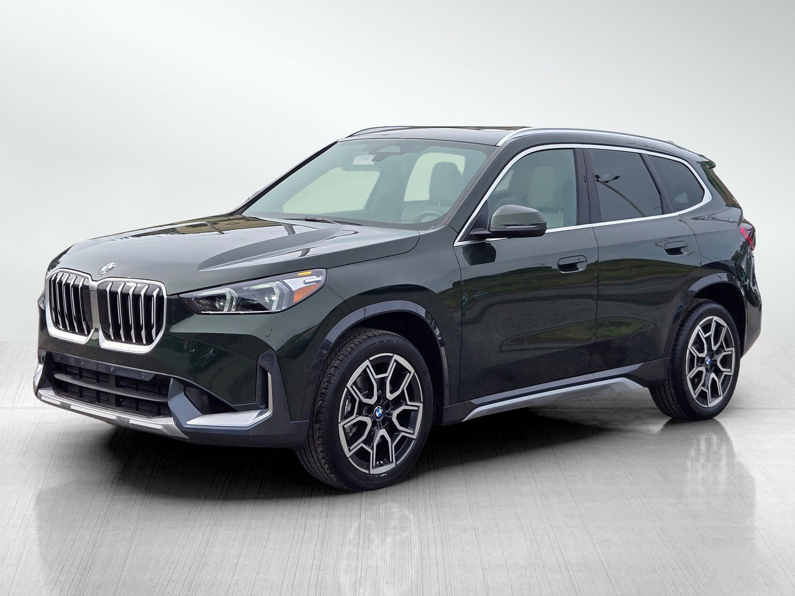 Used 2025 BMW X1 xDrive28i w/ Convenience Package image 8
