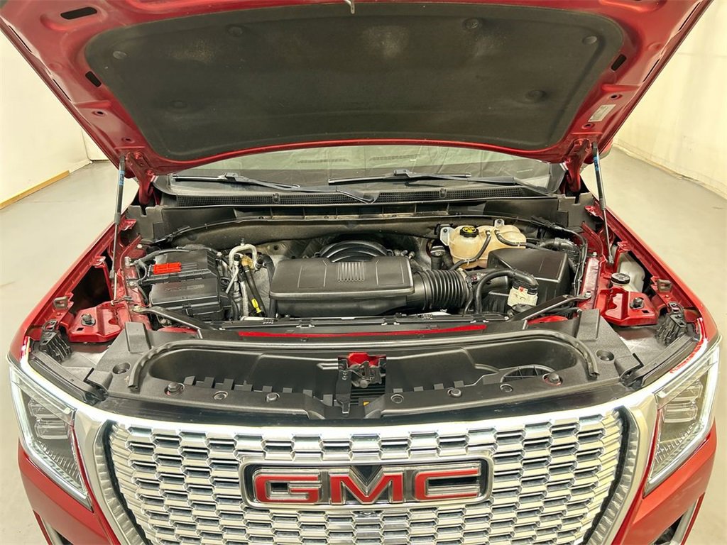 Used 2022 GMC Yukon XL Denali w/ Denali Ultimate Package image 25