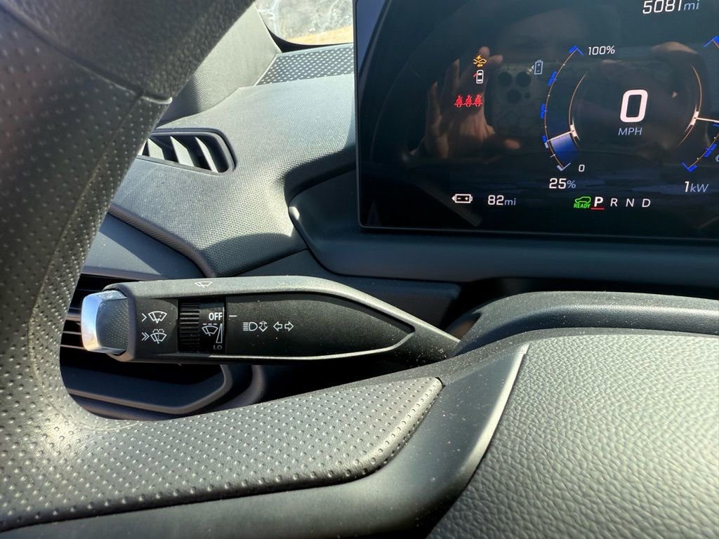 Used 2025 Chevrolet Silverado EV W/T image 28