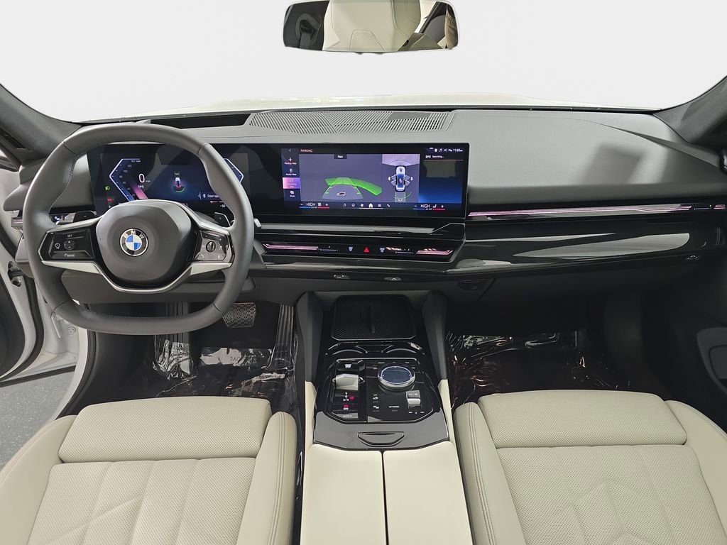 Used 2026 BMW 530i xDrive w/ Premium Package image 15