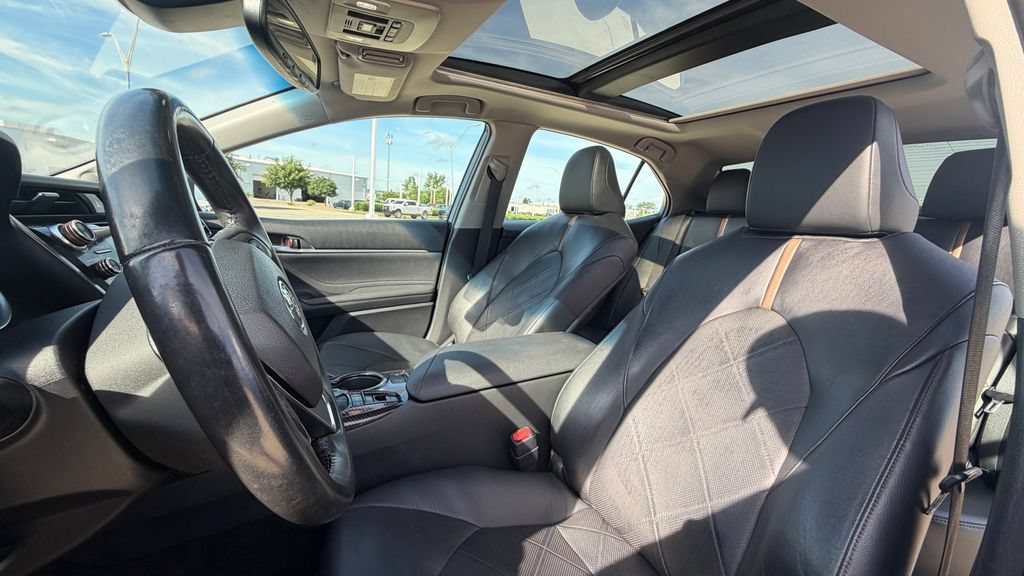 Used 2018 Toyota Camry XLE w/ Protection Package (Q2) FWD image 19