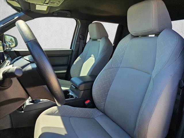 Used 2025 Toyota Tacoma SR5 AWD/4WD image 15