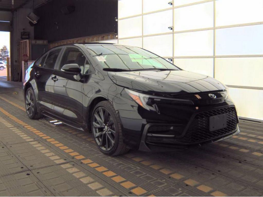 Used 2024 Toyota Corolla SE FWD image 4