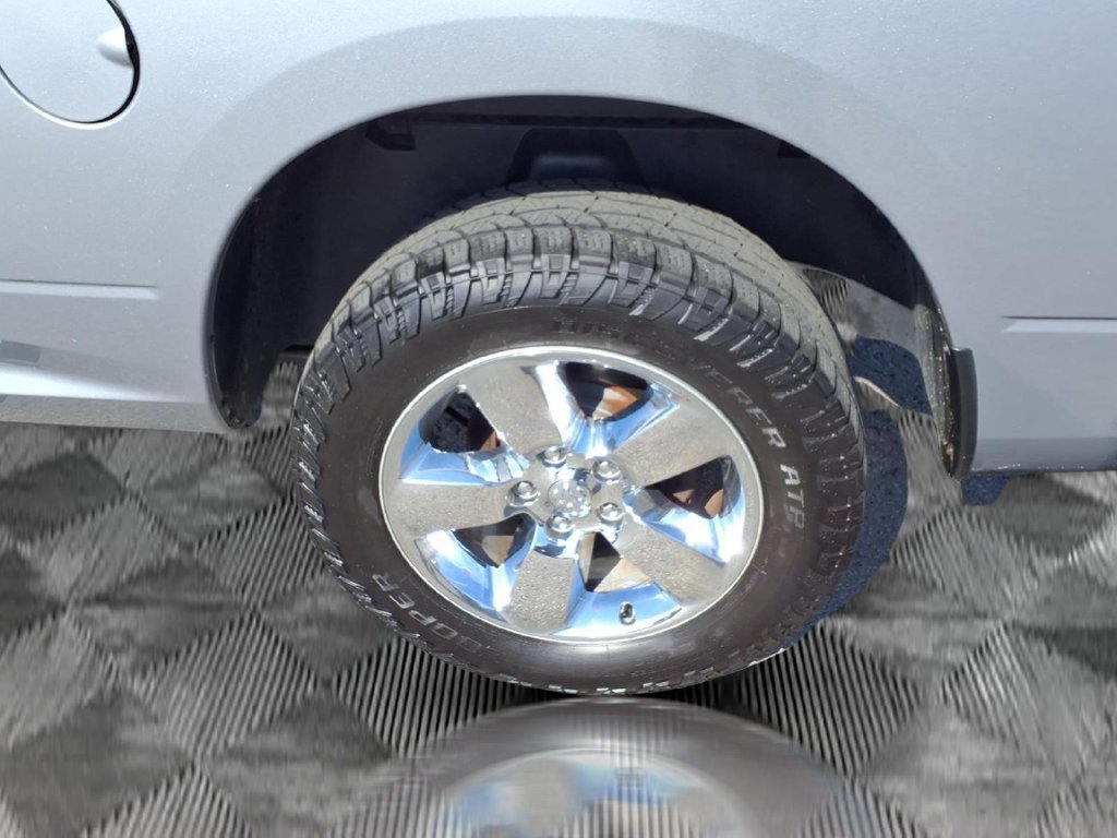 Used 2019 RAM 1500 Express w/ Express Value Package AWD/4WD image 25