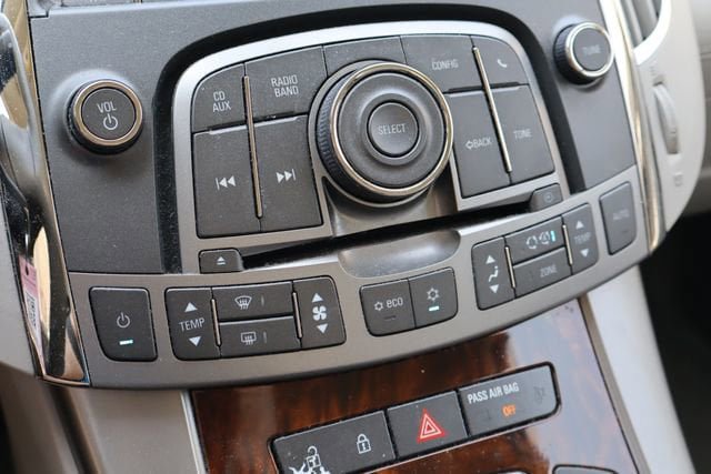 Used 2012 Buick LaCrosse Convenience FWD image 7