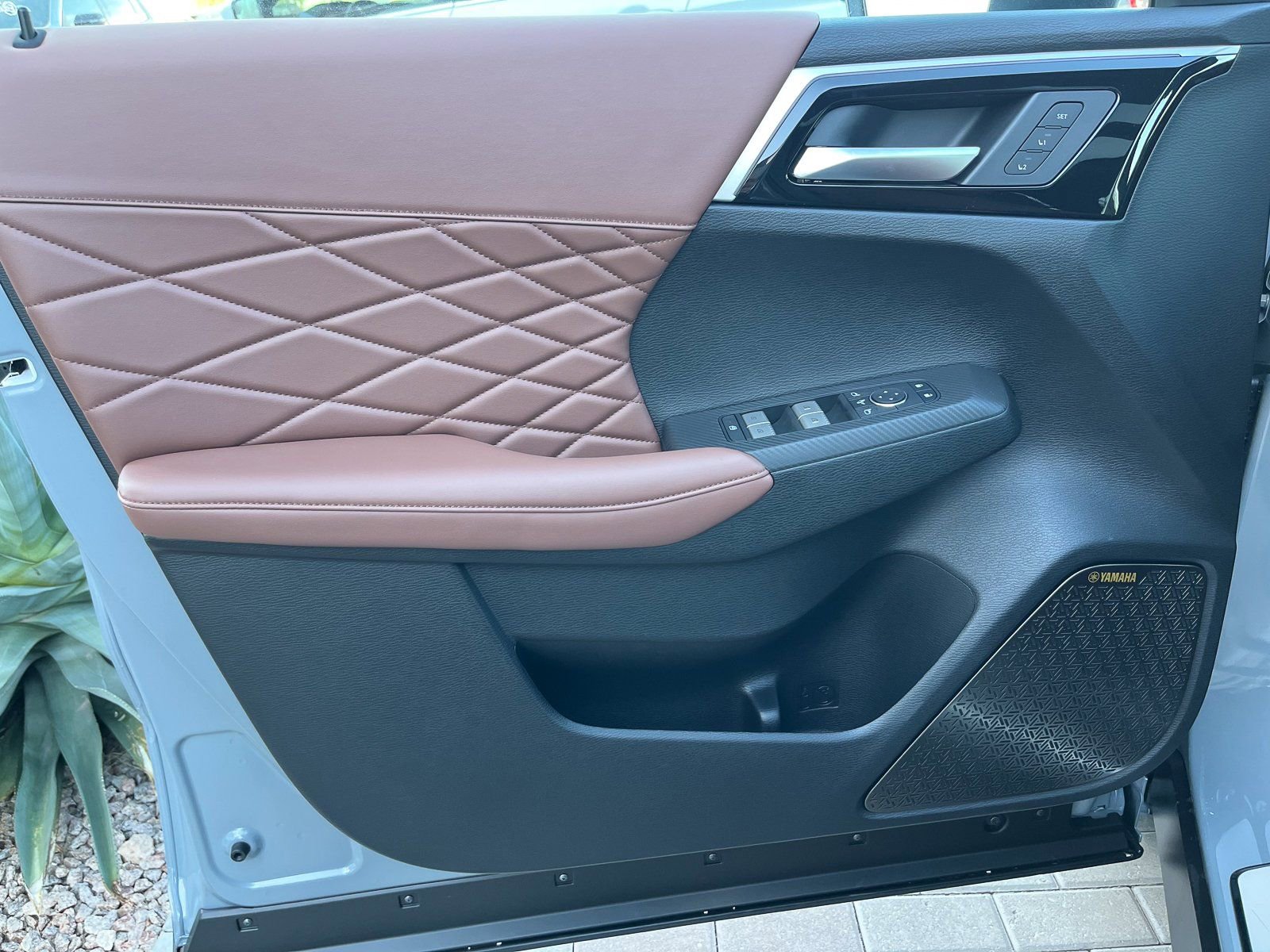 New 2026 Mitsubishi Outlander SEL image 7