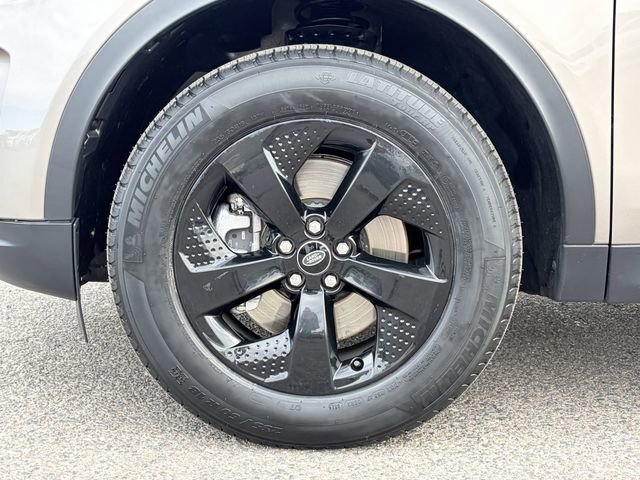 Used 2023 Land Rover Discovery Sport S image 31