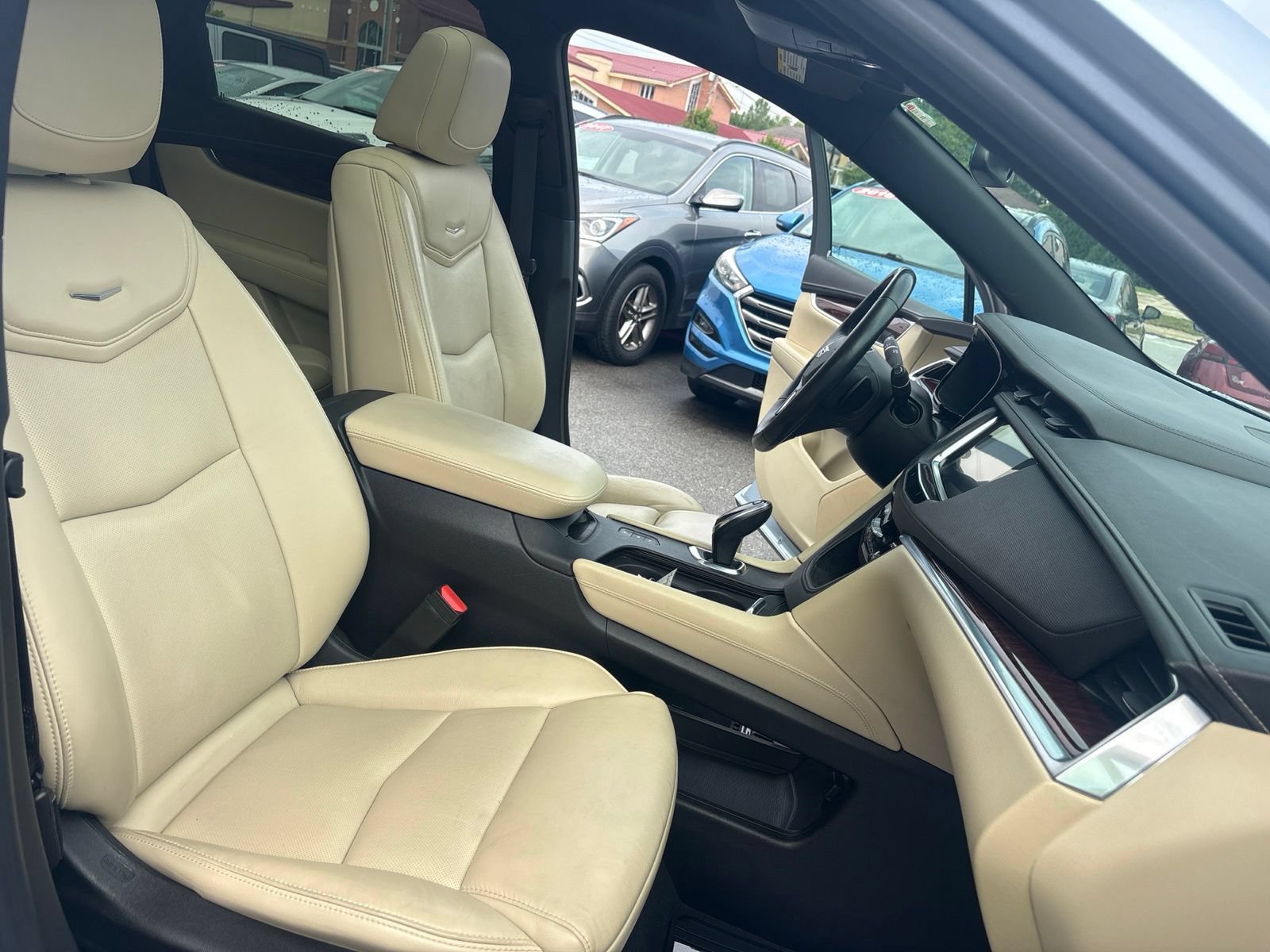 Used 2017 Cadillac XT5 Luxury w/ Driver Awareness Package AWD/4WD image 22