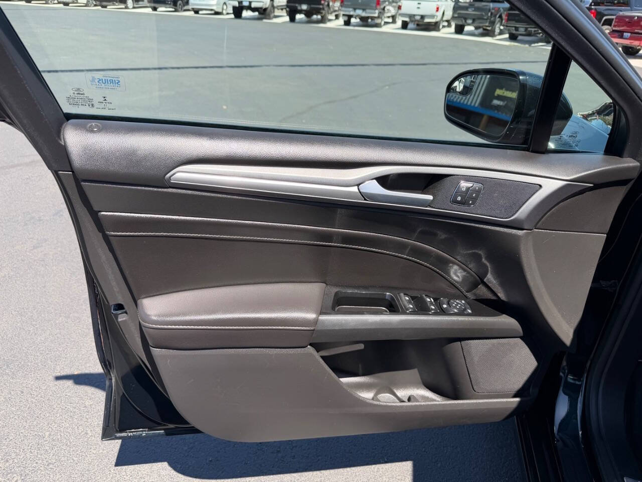 Used 2014 Ford Fusion Titanium FWD image 8