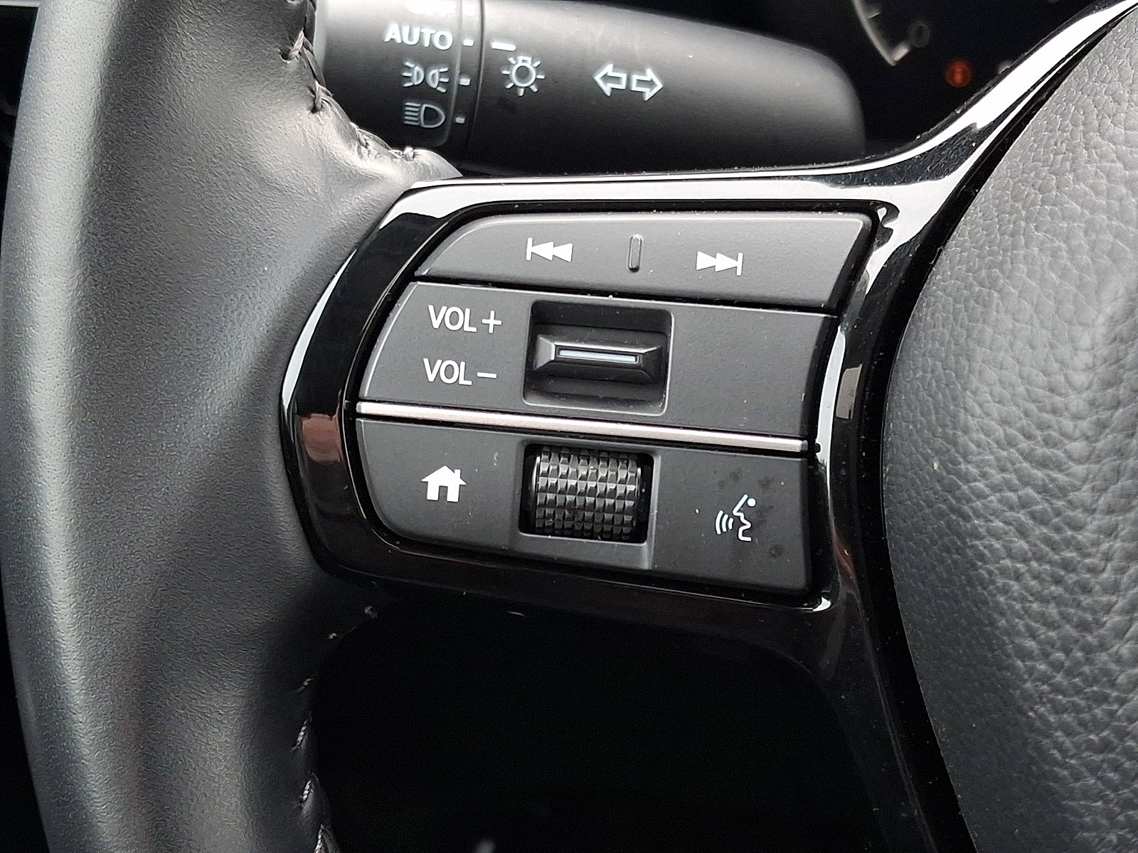 Used 2025 Honda CR-V EX-L image 21