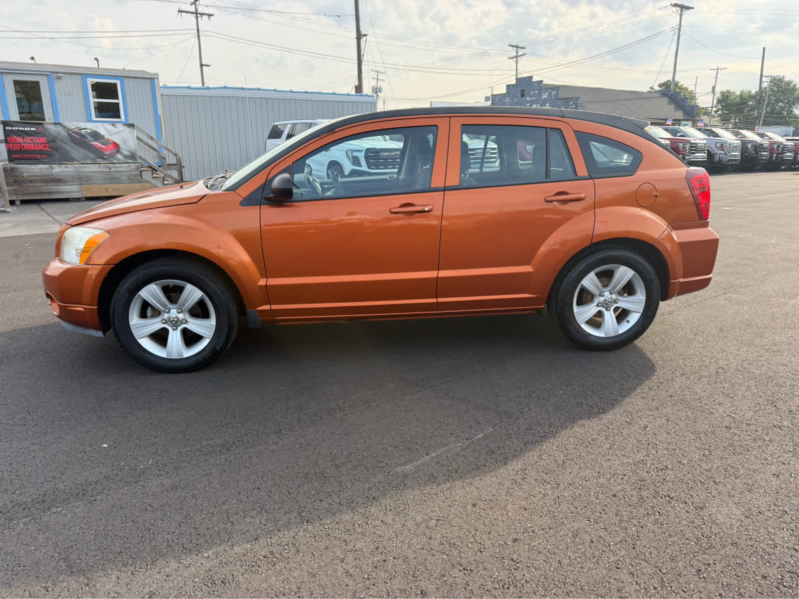 Used 2011 Dodge Caliber Mainstreet FWD image 2
