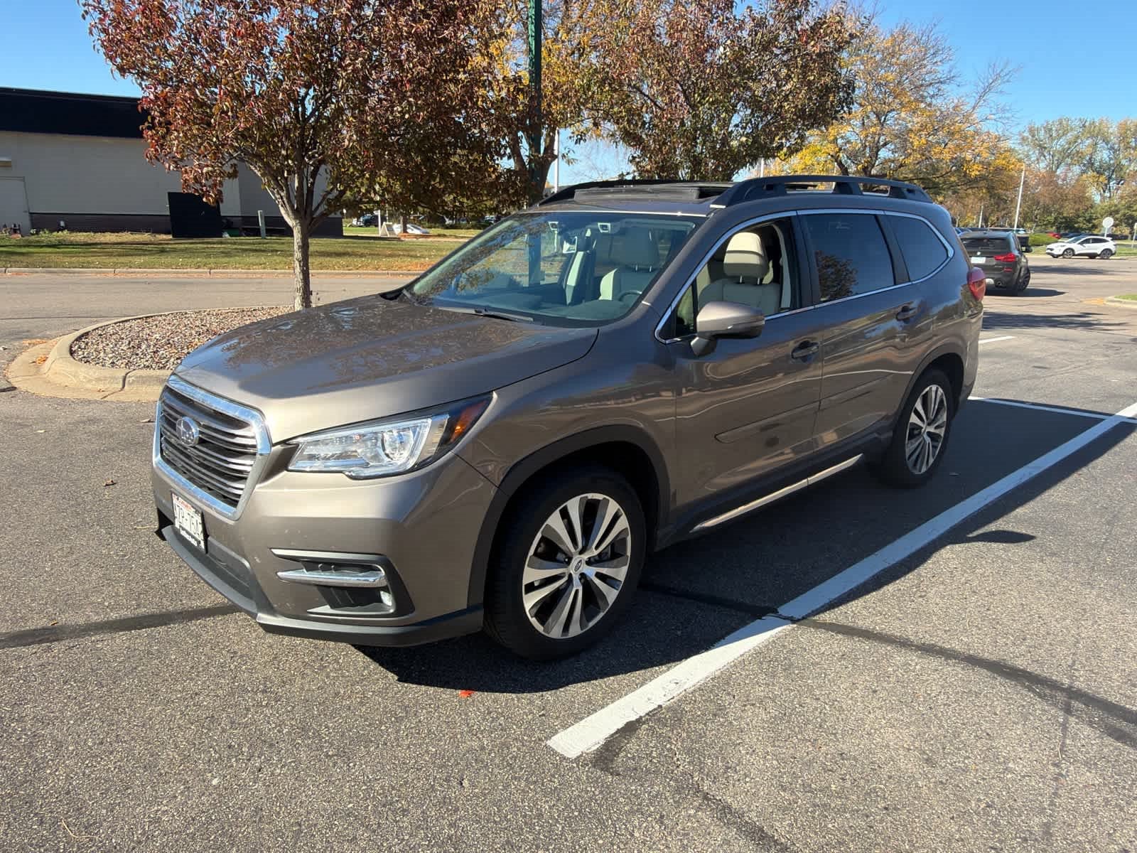 Used 2022 Subaru Ascent Limited w/ Technology Package AWD/4WD image 7