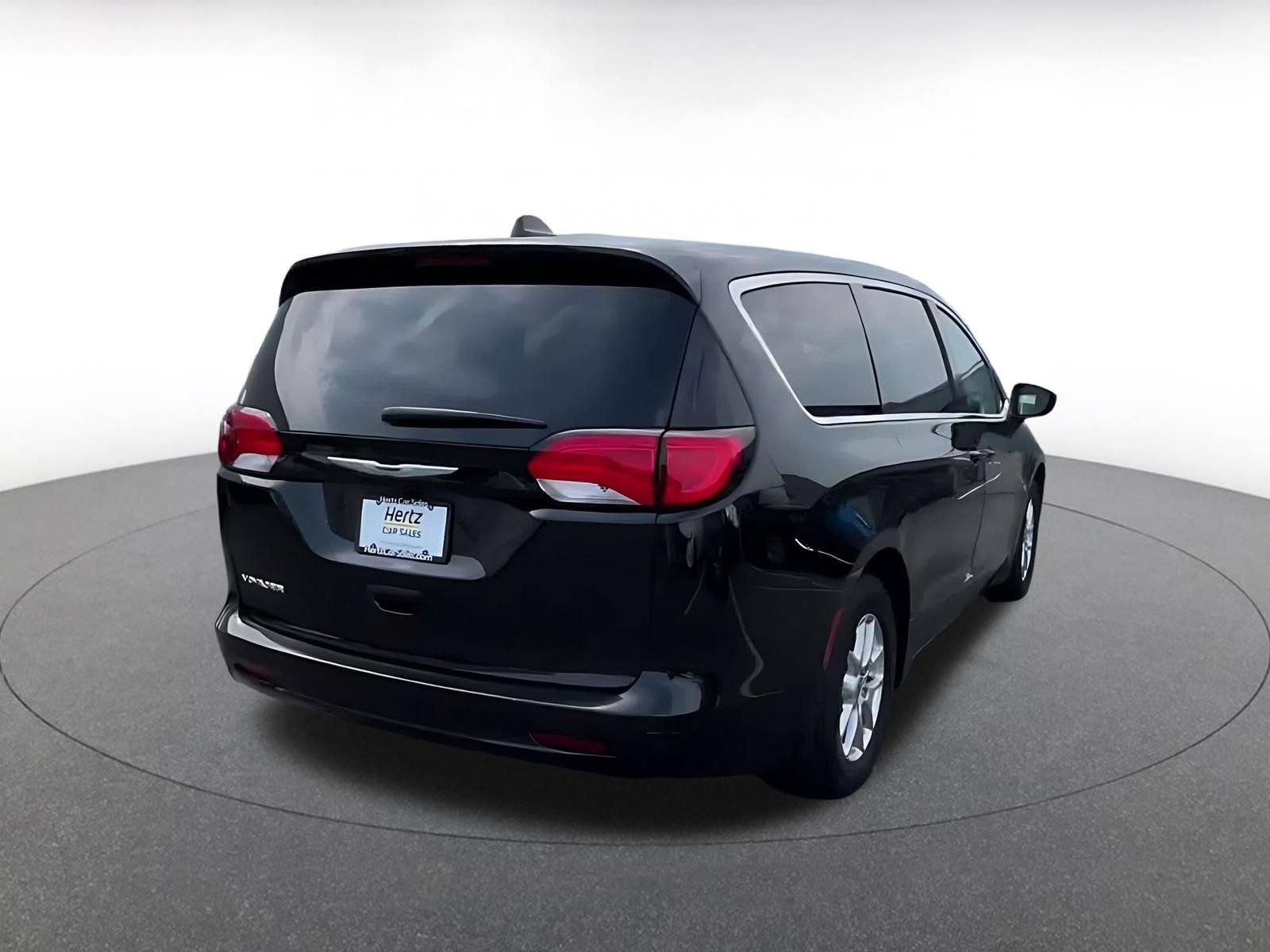 Used 2024 Chrysler Voyager LX FWD image 13