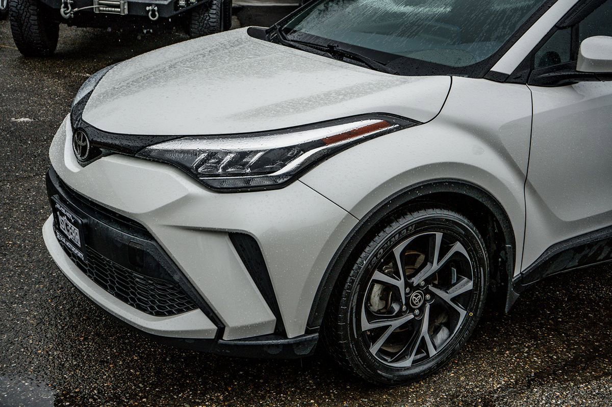 Used 2021 Toyota C-HR XLE image 14