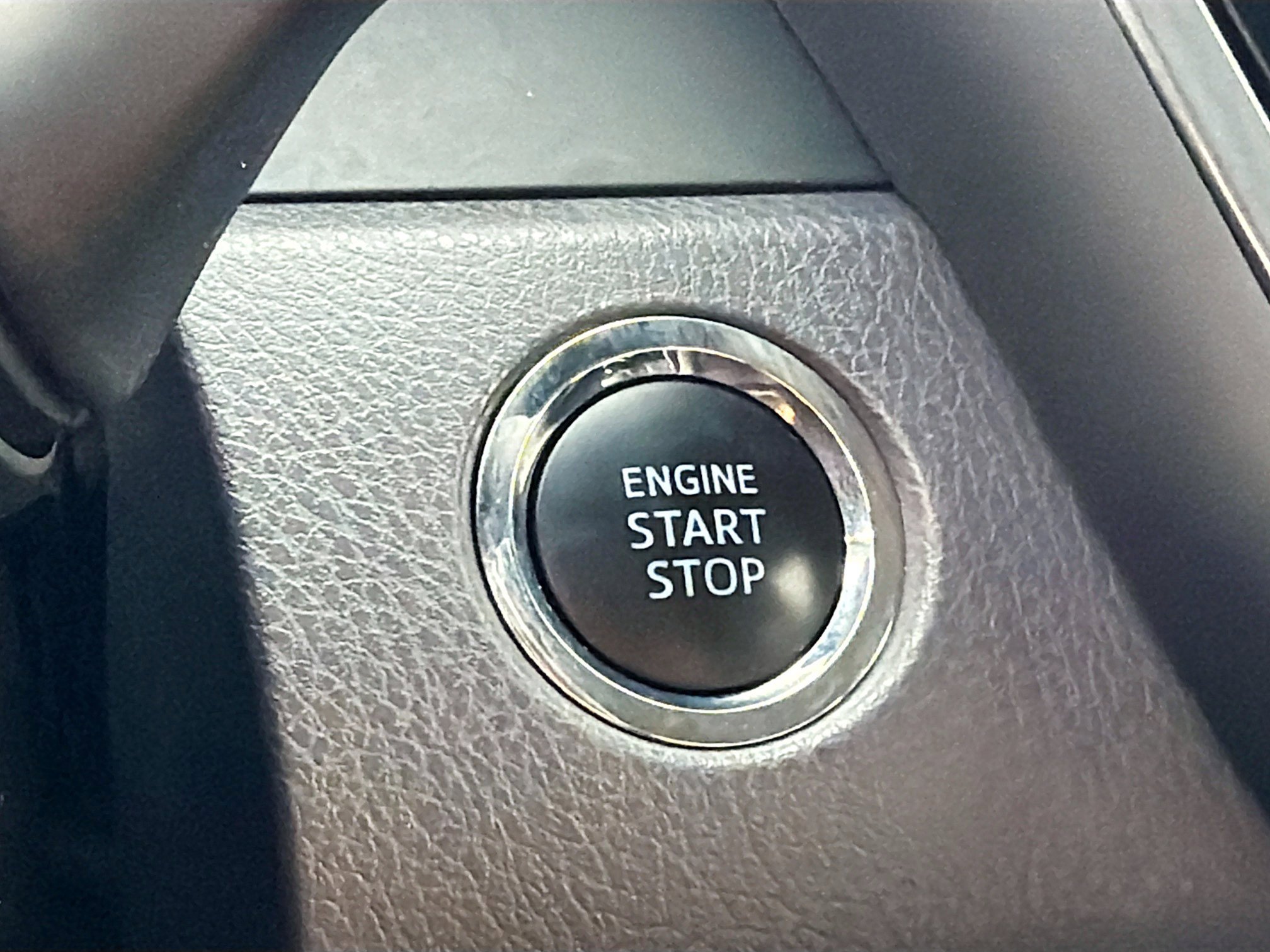 Used 2018 Toyota Camry XLE FWD image 8