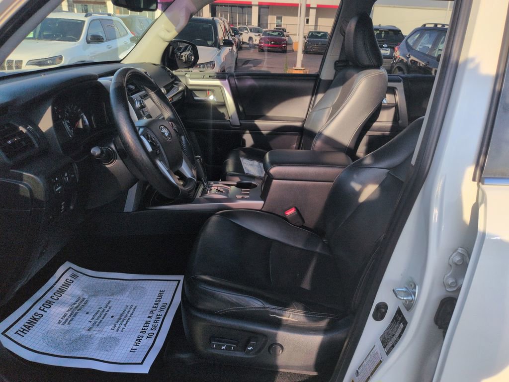 Used 2015 Toyota 4Runner Limited AWD/4WD image 9
