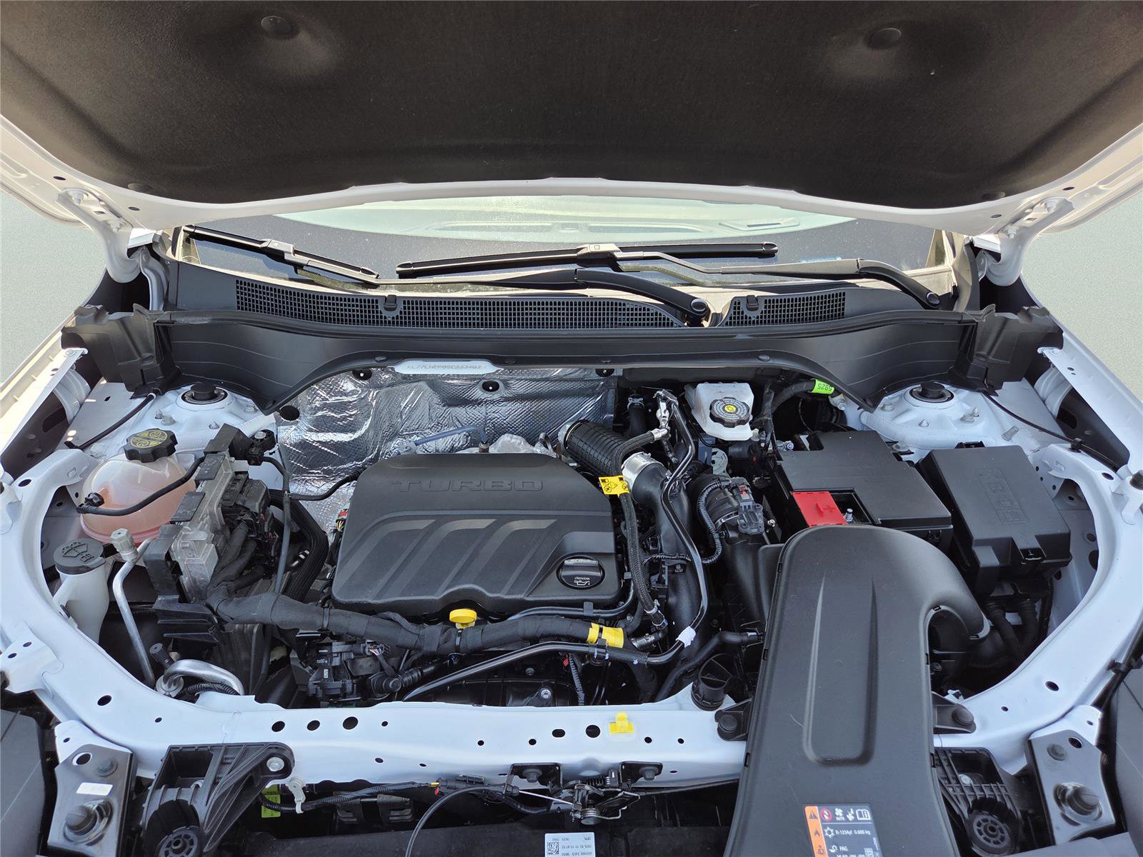 Used 2025 Chevrolet Trax LT w/ LT Convenience Package FWD image 24