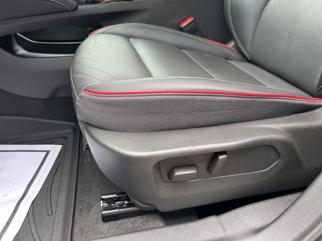 Used 2023 Buick Envision Essence w/ Sport Touring Package image 23