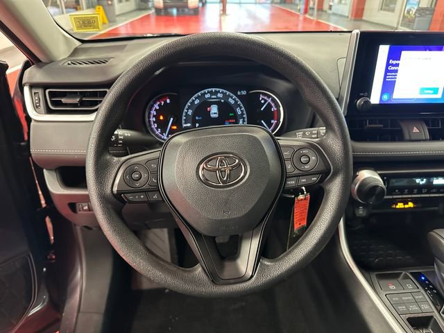 Used 2023 Toyota RAV4 LE AWD/4WD image 18