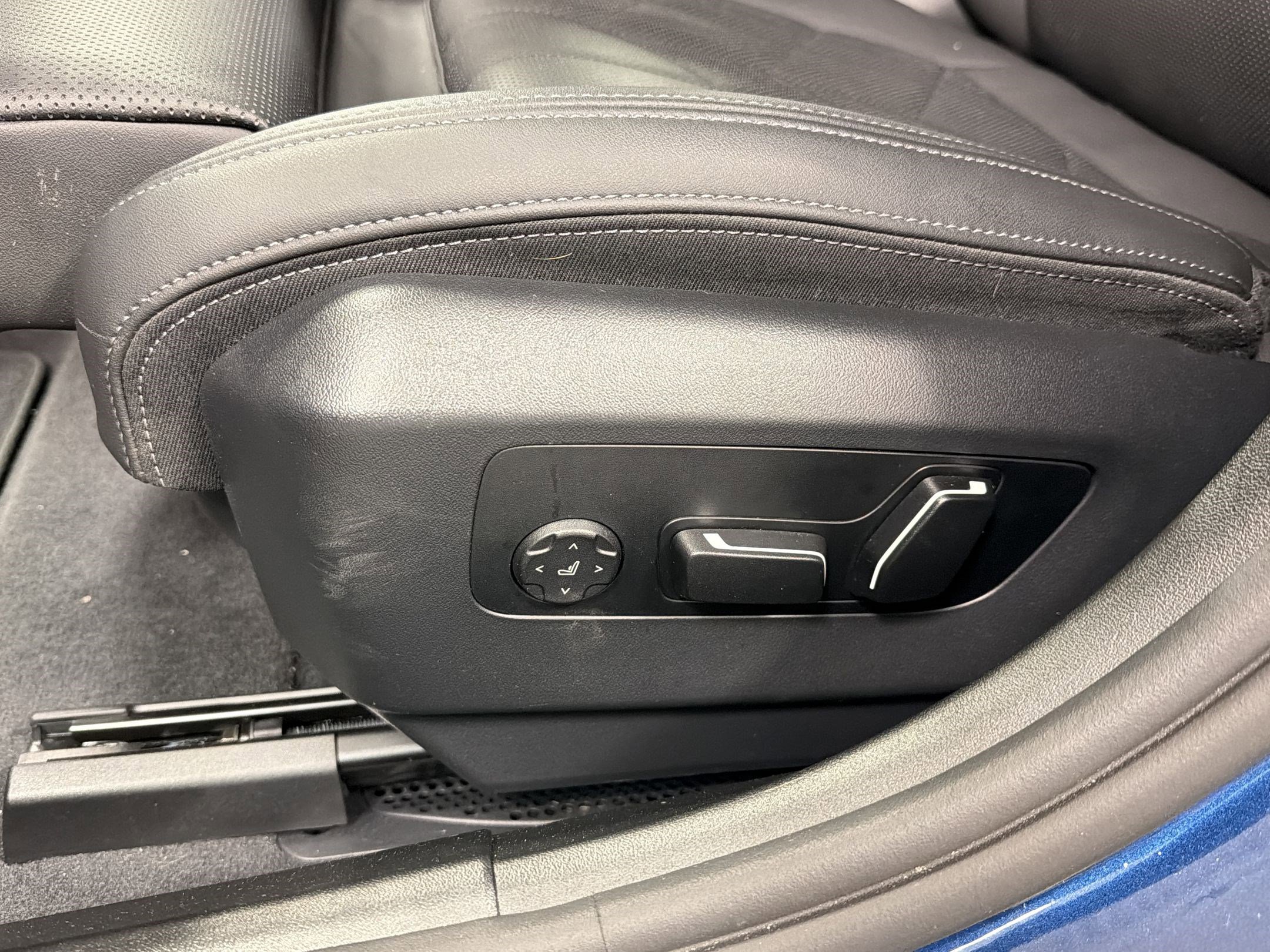 Certified 2026 BMW 530i image 13